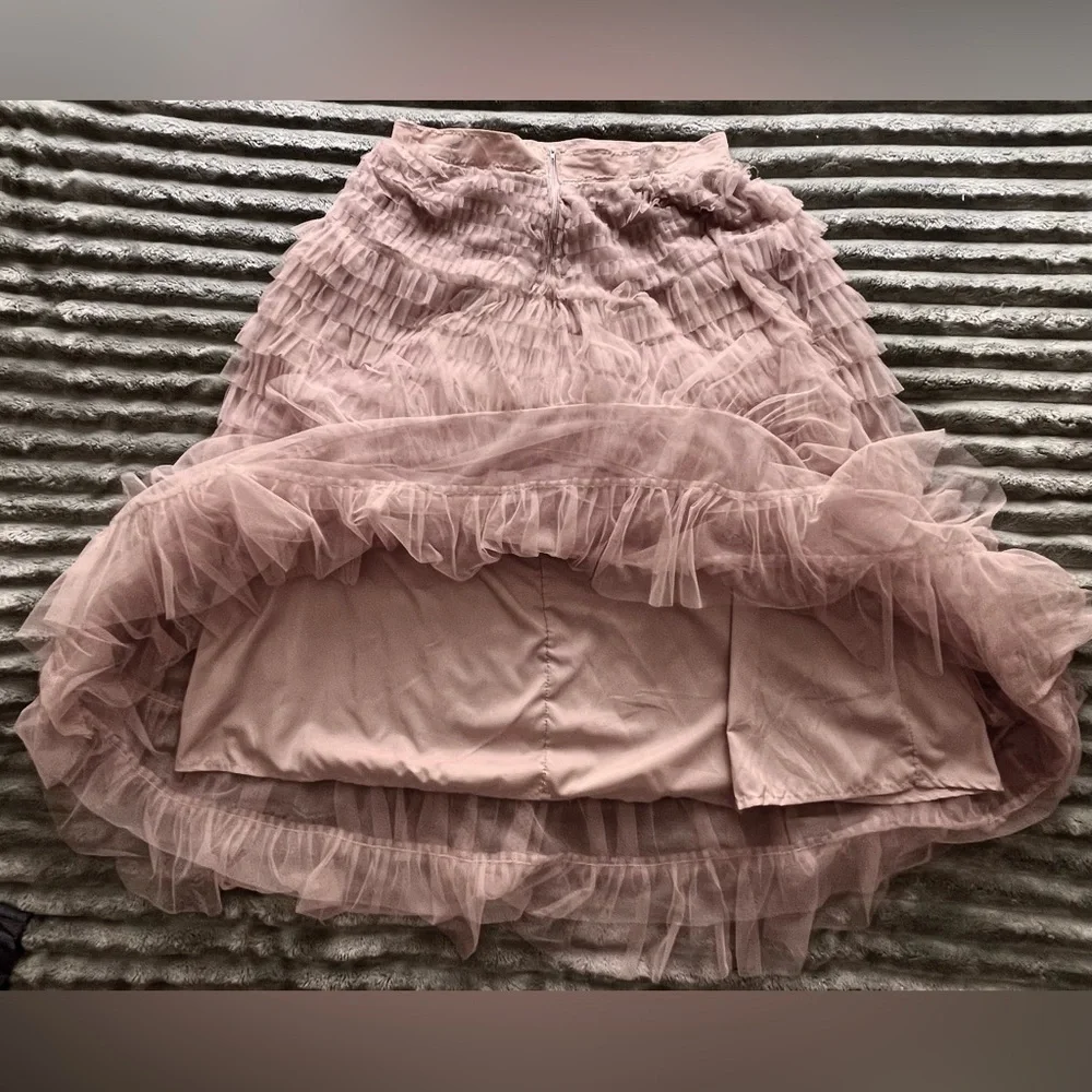 WHOLE OUTFIT Pink Ruffled Skirt Jean Crop top Ankle Boots & Scarf